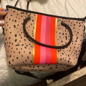 Neoprene medium tote - leopard/pink/red